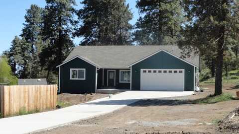 5218 Lyptus Lane, Klamath Falls, OR 97601