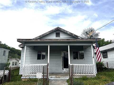13 128th Street, Chesapeake, WV 25315