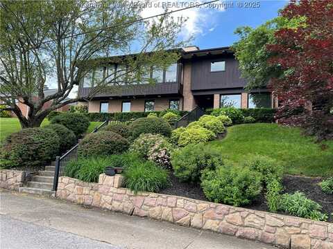 207 McKinley Avenue, Charleston, WV 25314
