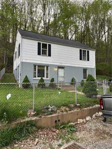 607 Charmac Drive, Charleston, WV 25302