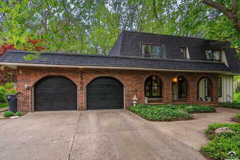 3500 SW Birchwood Drive, Topeka, KS 66614