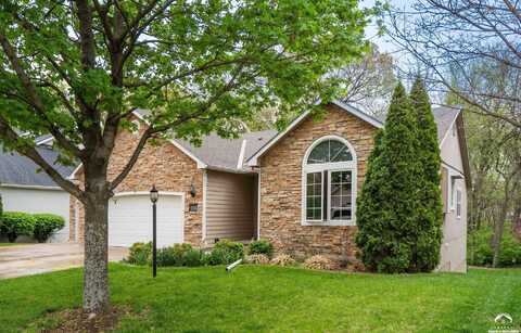 3218 Huntington Road, Lawrence, KS 66049