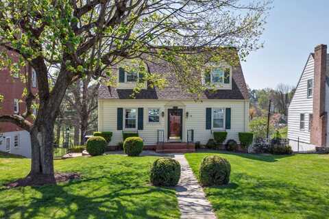 809 S Main St, Lexington, VA 24450