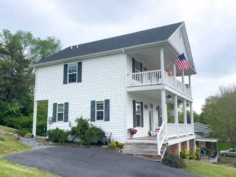 320 N Lewis St, Lexington, VA 24450
