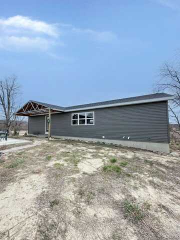 7640 S Lake Pleasant, Osseo, MI 49266