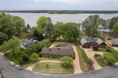623 Haystack Landing Rd, Newport News, VA 23602
