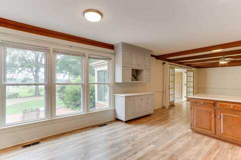623 Haystack Landing Rd, Newport News, VA 23602