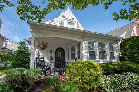 12 N Nassau Ave, Margate City, NJ 08402