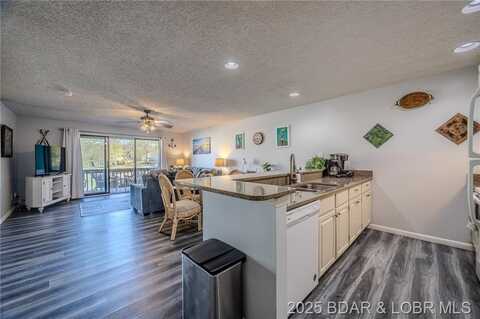 6570 Pelican Dr Drive, Osage Beach, MO 65065
