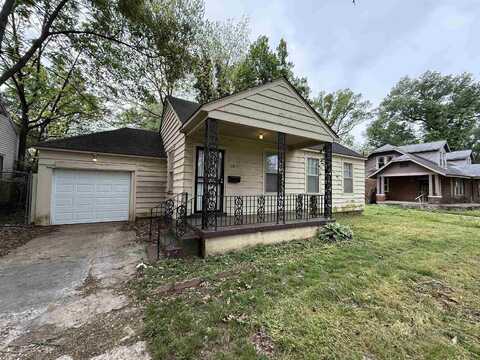 3381 CARNES, Memphis, TN 38111