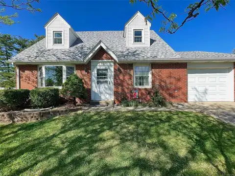 1518 Colonial Drive, Godfrey, IL 62035