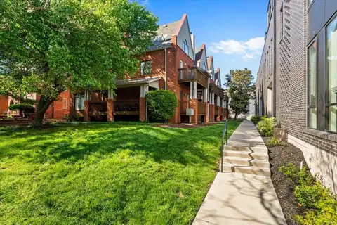 4111 W Pine Boulevard, Saint Louis, MO 63108