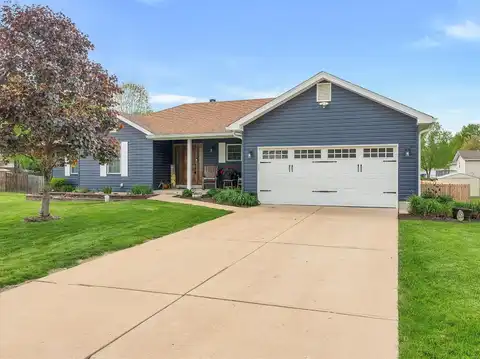 1102 Pinewood Drive, Pacific, MO 63069
