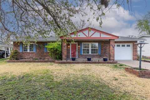 2721 Arrow Heights Drive, Maryland Heights, MO 63043