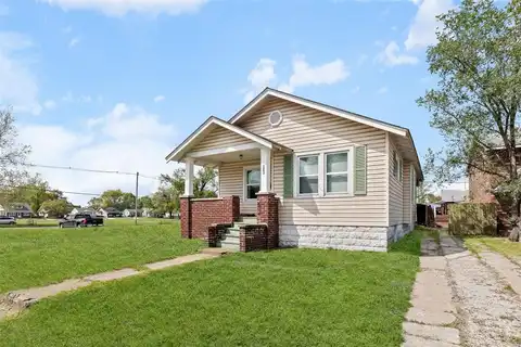 516 N Wood River Avenue, Wood River, IL 62095