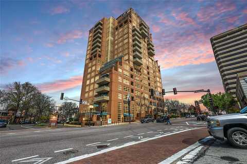 8025 Maryland Avenue, Saint Louis, MO 63105