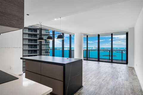 650 NE 32nd St, Miami, FL 33137