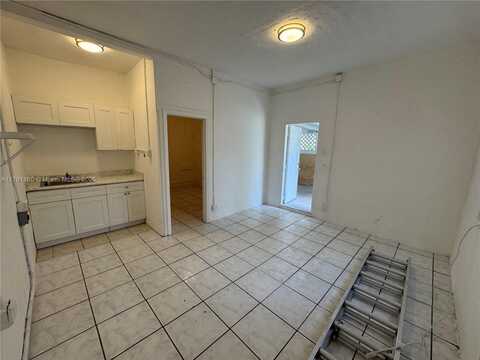 2549 NE 190th St, Miami, FL 33180