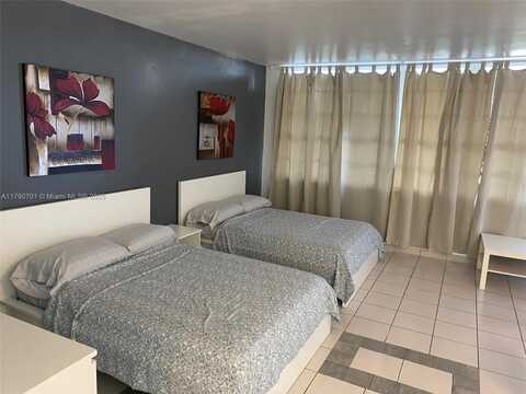 100 Lincoln Rd, Miami Beach, FL 33139