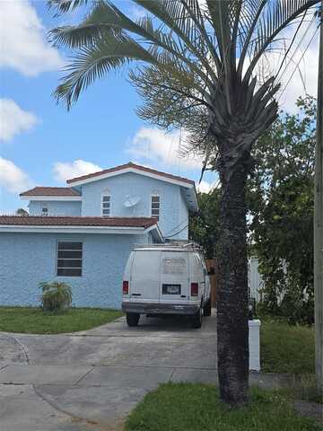 10981 SW 44th St, Miami, FL 33165