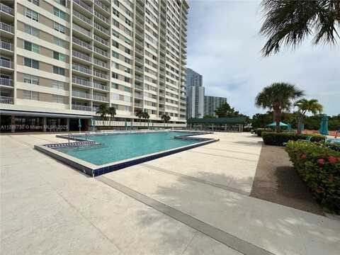 300 Bayview Dr, Sunny Isles Beach, FL 33160