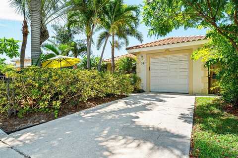 321 Princeton Dr, Lake Worth, FL 33460