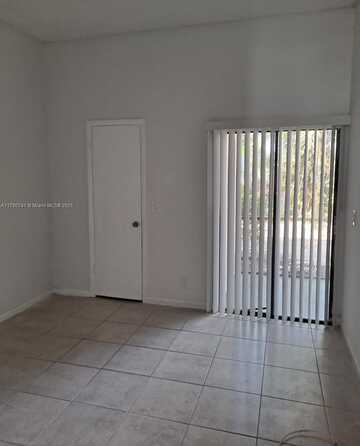 2544 Riverside Dr, Coral Springs, FL 33065