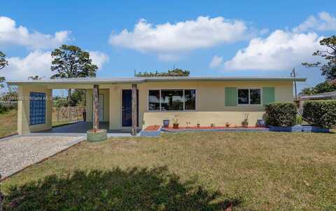 3135 SE Mimosa St, Stuart, FL 34997