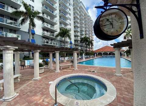 5085 NW 7th St, Miami, FL 33126