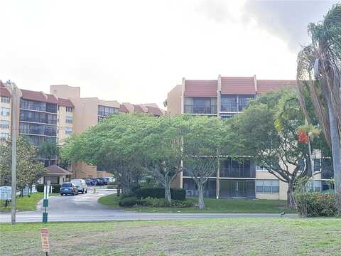 7080 Environ Blvd, Lauderhill, FL 33319