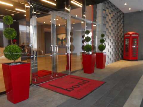 1080 Brickell Ave, Miami, FL 33131