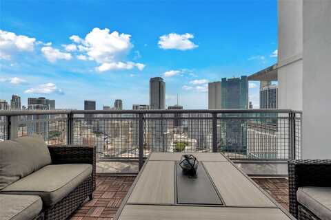 350 S Miami Ave, Miami, FL 33130