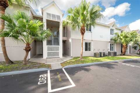 6720 NW 174th Ter, Hialeah, FL 33015