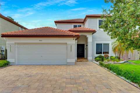 5511 NW 51st Ave, Coconut Creek, FL 33073