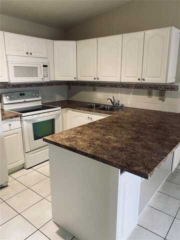 7640 SW 153rd Ct, Miami, FL 33193