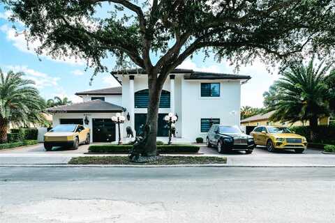 8450 NW 169th Ter, Miami Lakes, FL 33016