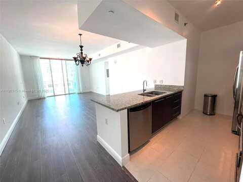 951 Brickell Ave, Miami, FL 33131