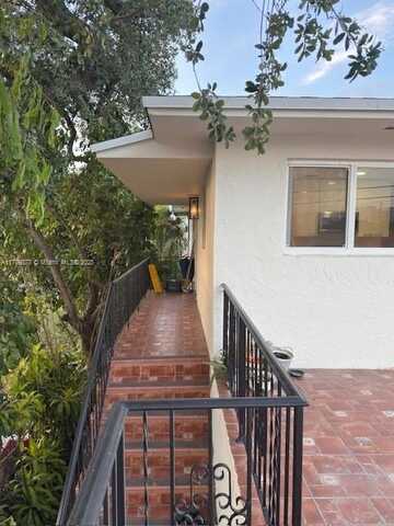 2845 SW 24th St, Miami, FL 33145