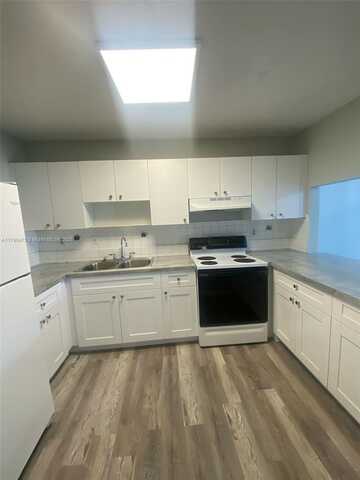 305 W 68th St, Hialeah, FL 33014
