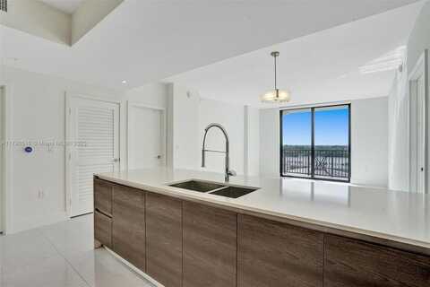 301 Altara Ave, Coral Gables, FL 33146
