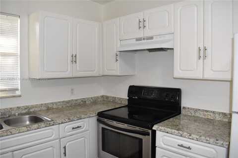 4160 NW 21st St, Lauderhill, FL 33313
