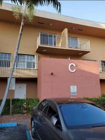 7510 SW 152nd Ave, Miami, FL 33193