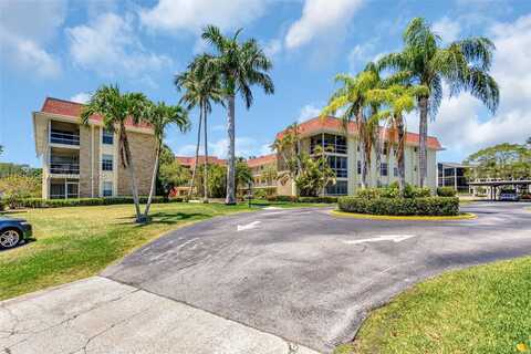 5540 Tamberlane Cir, Palm Beach Gardens, FL 33418