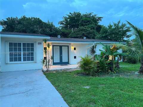4337 SW 49th St, Dania Beach, FL 33314