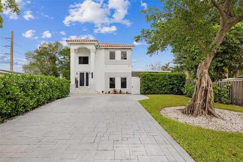 2615 NE 213th St, Miami, FL 33180