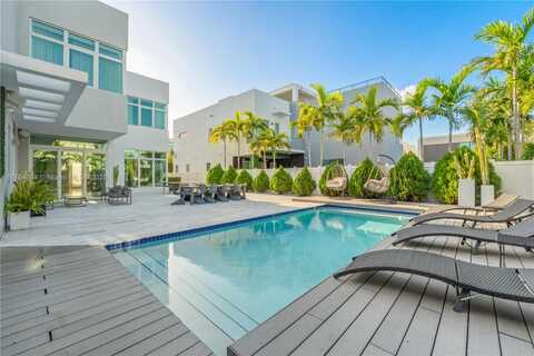 6819 NW 105th Ave, Doral, FL 33178