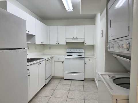8251 NW 8th St, Miami, FL 33126