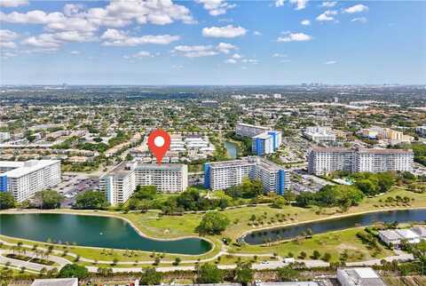 4330 Hillcrest Dr, Hollywood, FL 33021