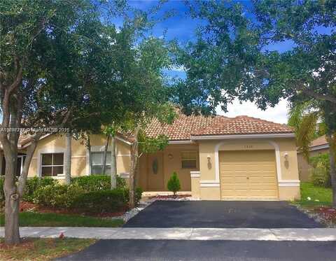 1626 Orion Ln, Weston, FL 33327