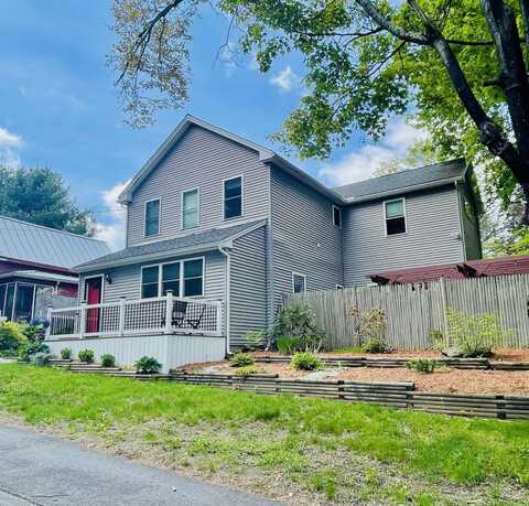 417 Locust Street, Rollinsford, NH 03869